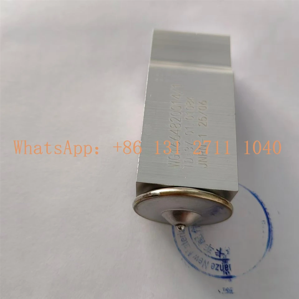 HOWO T7H Air Conditioner Expansion Valve Wg1664820014 high quality